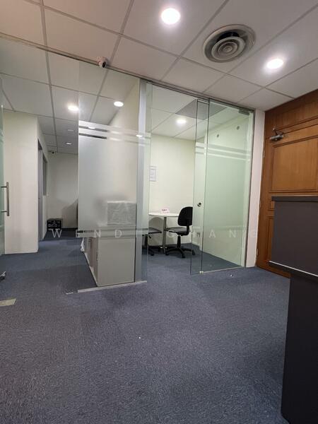 Manhattan House, 151 Chin Swee Road, Alexandra / Commonwealth, 915 sqft, Office For Sale, by Wendi Chang, 60069492 - Partition Room - CommercialGuru.com.sg