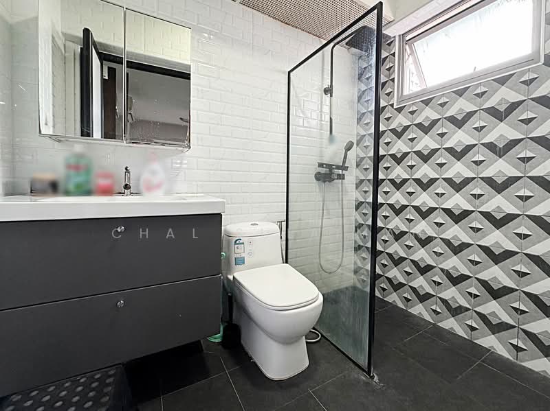 271B Punggol Walk, 271B Punggol Walk, 3 Bedrooms, 1,248 sqft, HDB Flat For Sale, by Chal Sulaiman, 60069506 - Bathroom - PropertyGuru.com.sg