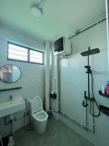 898A Tampines Street 81, 898A Tampines Street 81, Room Rental, 300 sqft, HDB Flat For Rent, by Ashbel Choo, 60069577 - Bathroom - PropertyGuru.com.sg