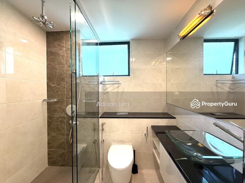 Master Toilet