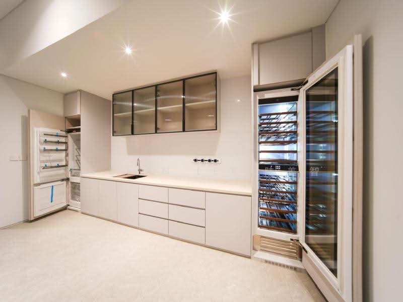 ⭐️EVELYN 94889556‼️MODERN DETACHED @ D5⭐️1KM TO HENRY PARK‼️WALK TO MRT⭐️POOL, BASEMENT & ATTIC‼️, , 8 Bedrooms, 10,200 sqft, Detached House For Sale, by Evelyn Lek 陆美智, 60069776 - Kitchen - PropertyGuru.com.sg