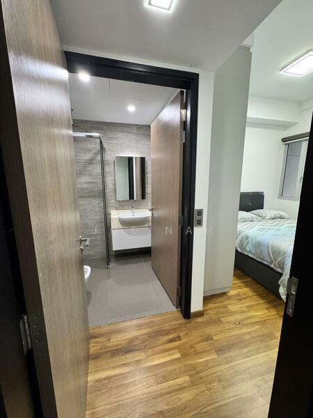 Dual key room Toilet