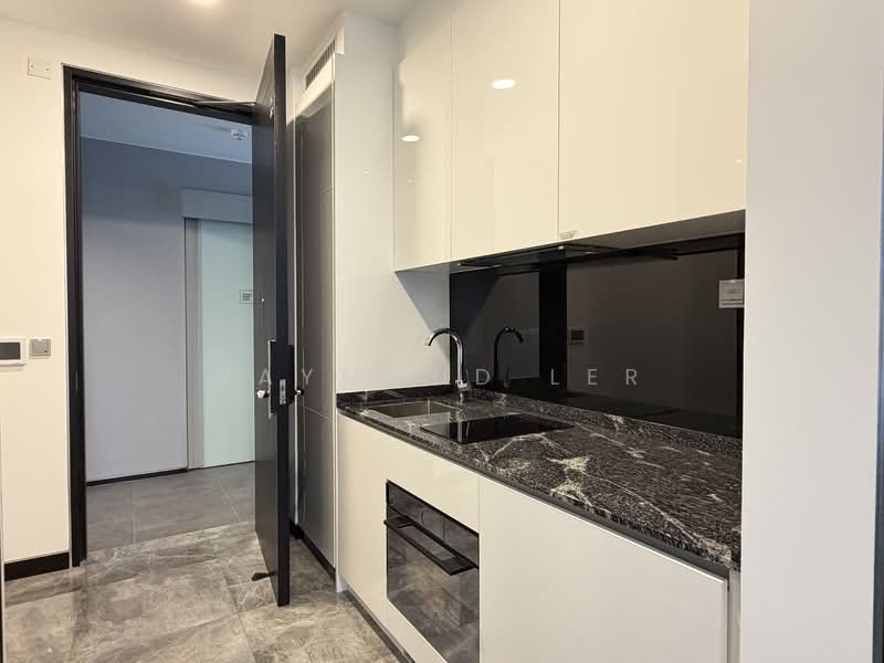 Midtown Bay, 122 Beach Road, Studio, 409 sqft, Condominium For Rent, by Raymond Ler, 60069945 - Kitchen - PropertyGuru.com.sg