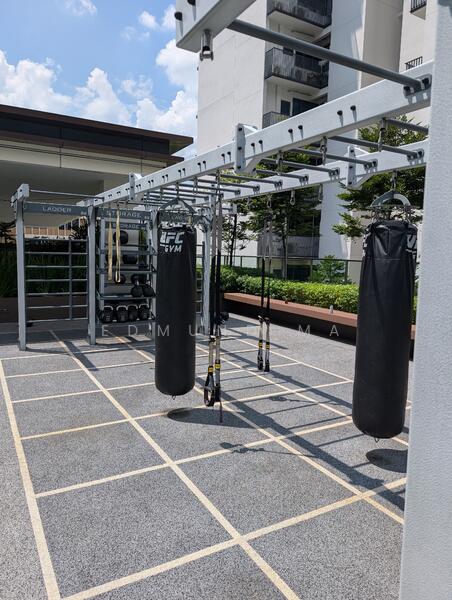 Outdoor crossfit