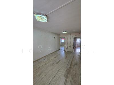 For Sale - 202 Tampines Street 21