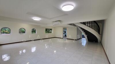 For Rent - Chancery Court