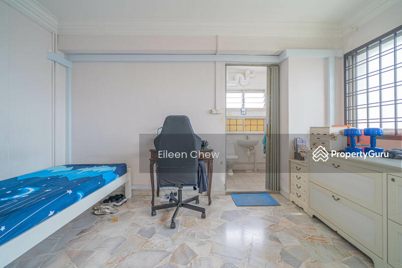 For Sale - 703 Jurong West Street 71