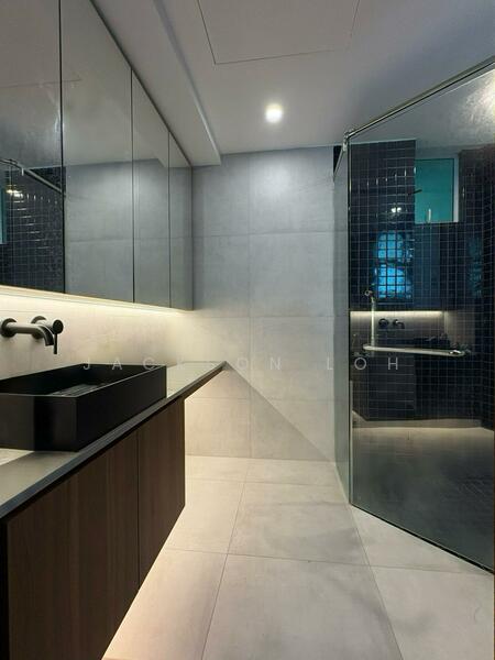 Mackenzie Regency, 19 Mackenzie Road, 3 Bedrooms, 1,087 sqft, Condominium For Sale, by Jackson Loh, 60070645 - Bathroom - PropertyGuru.com.sg