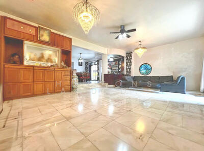 For Sale - Wide Frontage Semi D in the Heart of Kovan | Near Kovan MRT, Heartland Mall