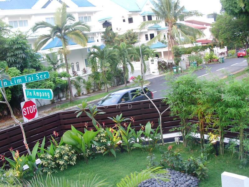 6 Jalan Ampang, Jalan Ampang, 6 Bedrooms, 5,500 sqft, Semi-Detached House For Rent, by Desmond Liew, 60071287 - Garden - PropertyGuru.com.sg