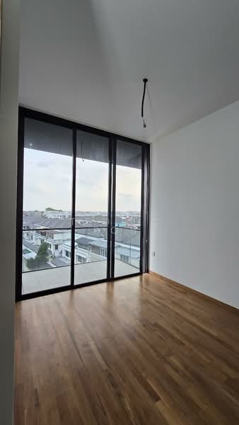 Parc Komo Condominium For Sale at S$ 2,550,001 | PropertyGuru Singapore - View