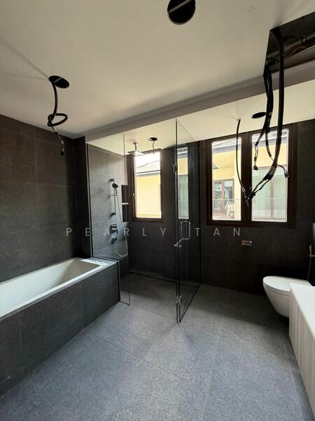 Fernhill Road Semi-Detached House For Sale at S$ 20,000,000 | PropertyGuru Singapore - Bathroom
