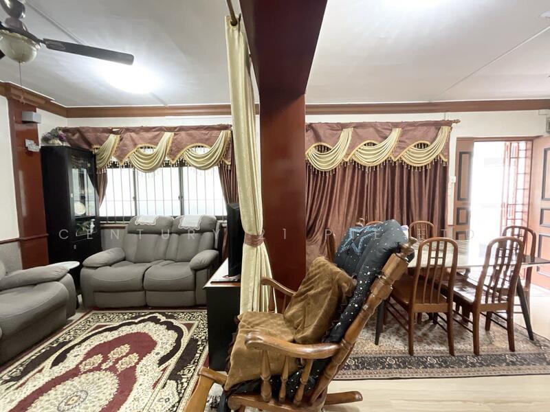 For Sale - 205C Compassvale Lane