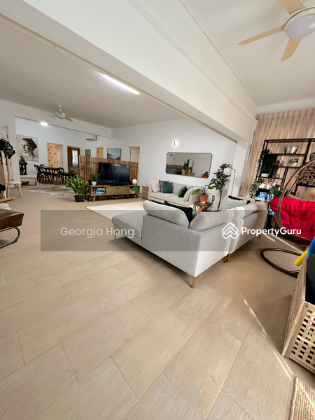 Huge living space !
