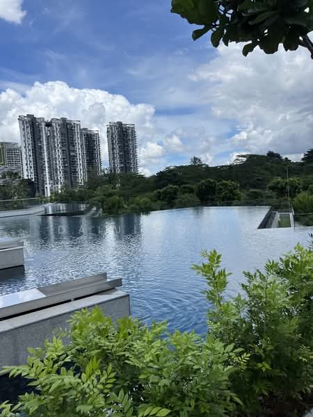 Dairy Farm Residences Condominium For Sale at S$ 1,250,000 | PropertyGuru Singapore - Relaxing pool