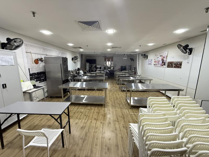 Jalan Besar Plaza, 101 Kitchener Road, Farrer Park / Serangoon Rd, 753 sqft, Shop / Shophouse For Sale, by Alex Ong, 60071671 - Kitchen - CommercialGuru.com.sg
