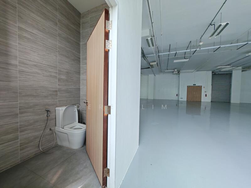 Interlocal Centre, 100G Pasir Panjang Road, 5,166 sqft, Light Industrial (B1) For Rent, by Derek Lim, 60071676 - CommercialGuru.com.sg