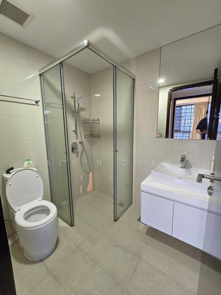 Regent Residences, 1091 Serangoon Road, 2 Bedrooms, 861 sqft, Condominium For Rent, by Alvin Chan, 60071988 - Common Bathroom - PropertyGuru.com.sg