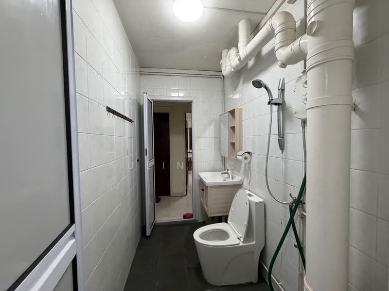 286B Toh Guan Road, 286B Toh Guan Road, Room Rental, 200 sqft, HDB Flat For Rent, by Pauline Chia, 60072001 - Bathroom - PropertyGuru.com.sg