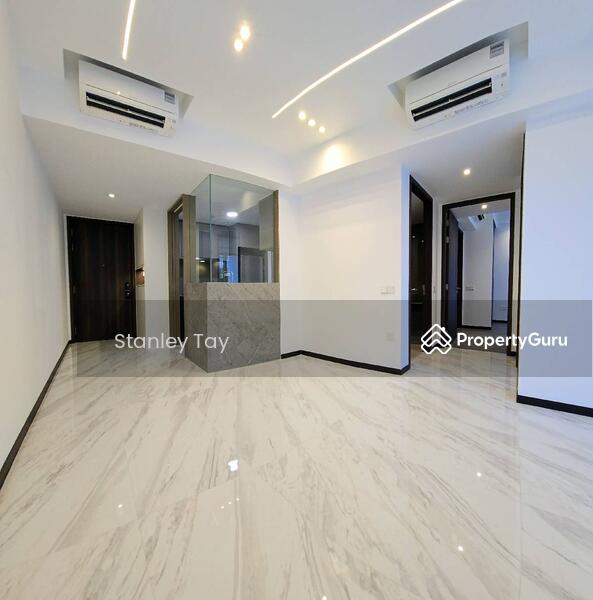 Spacious living room (inwards view)