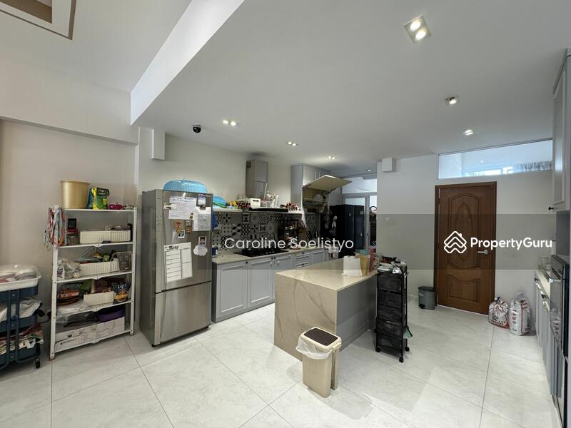 Open concept kitchen 