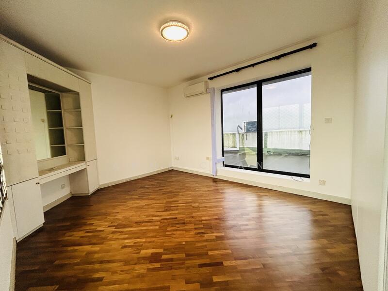 For Sale - Flame Tree Park