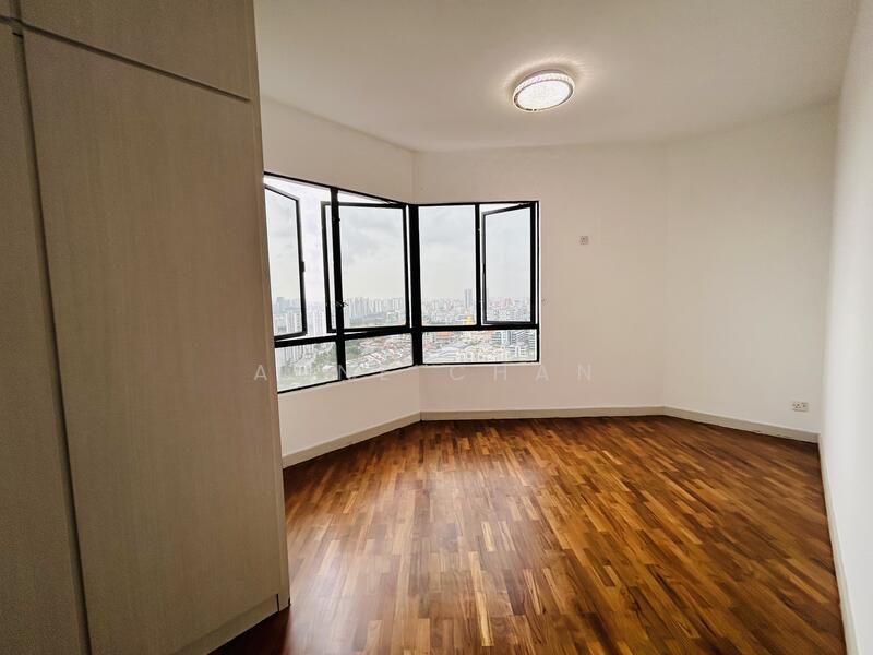 For Sale - Flame Tree Park