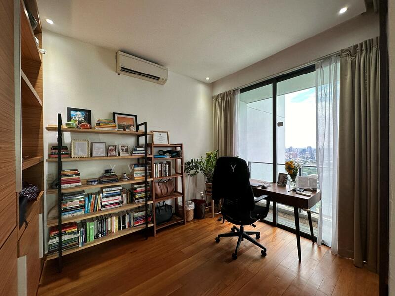 The Suites @ Central, 57B Devonshire Road, 4 Bedrooms, 1,701 sqft, Condominium For Rent, by Yvette Yeo 杨丽颖, 60072204 - 4th Bedroom with attached Study area - PropertyGuru.com.sg