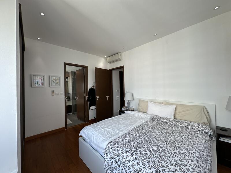 The Suites @ Central, 57B Devonshire Road, 4 Bedrooms, 1,701 sqft, Condominium For Rent, by Yvette Yeo 杨丽颖, 60072204 - Master Bedroom with ensuite Bathroom - PropertyGuru.com.sg