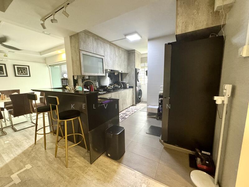 For Sale - 894 Tampines Street 81