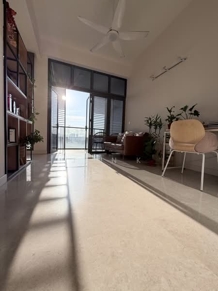 Seahill, West Coast Crescent, 1 Bedroom, 527 sqft, Condominium For Sale, by Jenn K, 60072562 - Living Room w/Sunrise - PropertyGuru.com.sg
