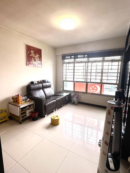 186A Fengshan GreenVille, 186A Bedok North Street 4, 3 Bedrooms, 1,001 sqft, HDB Flat For Sale, by A.B. Ong Albert, 60072911 - Living Room - PropertyGuru.com.sg