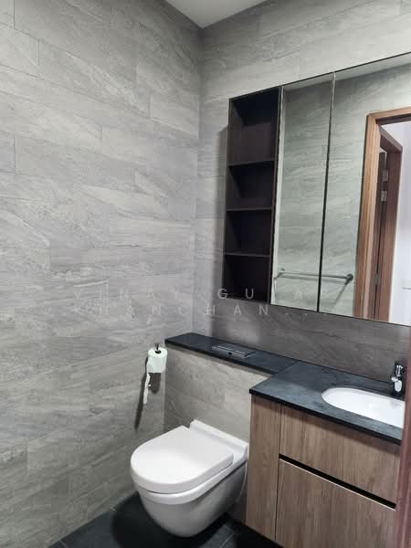 Parc Komo, 965 Upper Changi Road North, 2 Bedrooms, 721 sqft, Condominium For Rent, by Vinay Gulab Khanchandani ( Vincent ), 60073177 - Bathroom - PropertyGuru.com.sg
