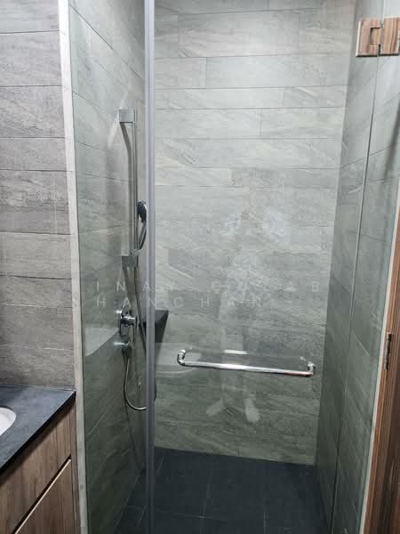 Parc Komo, 965 Upper Changi Road North, 2 Bedrooms, 721 sqft, Condominium For Rent, by Vinay Gulab Khanchandani ( Vincent ), 60073177 - Bathroom - PropertyGuru.com.sg