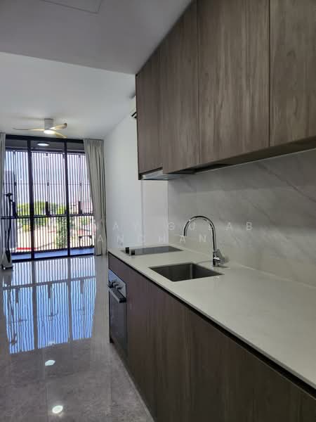 Parc Komo, 965 Upper Changi Road North, 2 Bedrooms, 721 sqft, Condominium For Rent, by Vinay Gulab Khanchandani ( Vincent ), 60073177 - Kitchen - PropertyGuru.com.sg