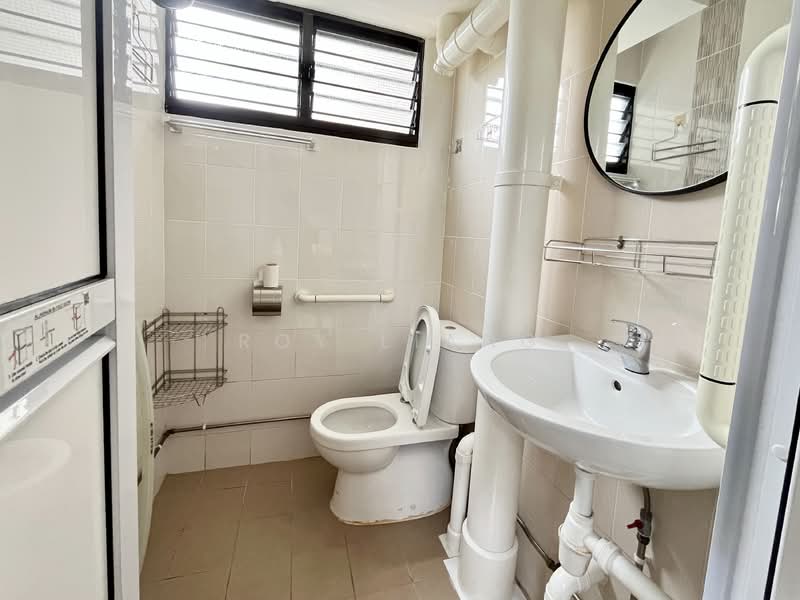 445 Ang Mo Kio Avenue 10, 445 Ang Mo Kio Avenue 10, 1 Bedroom, 500 sqft, HDB Flat For Rent, by Roy Liang, 60073529 - Bathroom - PropertyGuru.com.sg