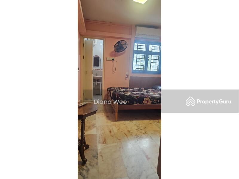 Master bedroom, with aircon. Attached shower n toilet with heater