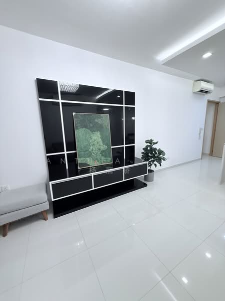 Esparina Residences, 117 Compassvale Bow, 2 Bedrooms, 678 sqft, Executive Condominium For Rent, by Anthea Yeo 杨丽娇, 60073597 - Living Room - PropertyGuru.com.sg