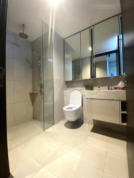 master room bathroom