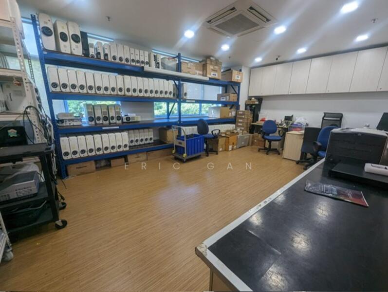 EPL Building, 1100 Lower Delta Road, 3,200 sqft, Light Industrial (B1) For Rent, by Eric Gan, 60074004 - 3,300 sqft, 3rd floor Unit - CommercialGuru.com.sg