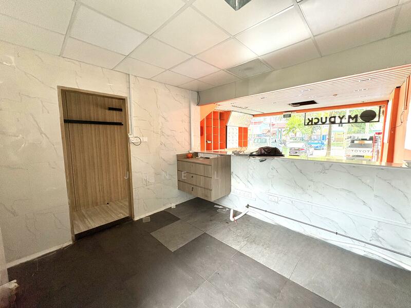 SUPER CHEAP! HDB Shophouse in Bustling Aljunied, Sims Place, 1,474 sqft, Shop / Shophouse For Sale, by June Ling, 60074256 - Others - CommercialGuru.com.sg