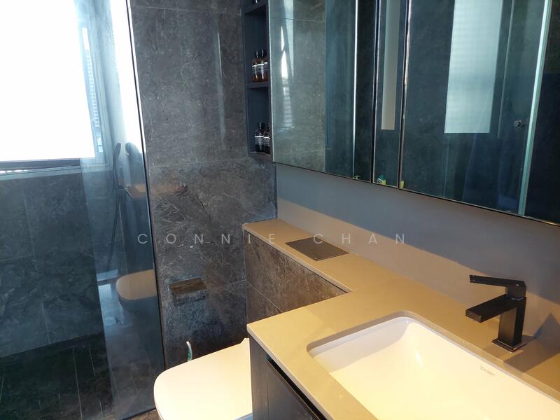 3 Cuscaden, 3 Cuscaden Walk, 2 Bedrooms, 764 sqft, Condominium For Sale, by Connie Chan, 60074853 - master toilet - PropertyGuru.com.sg