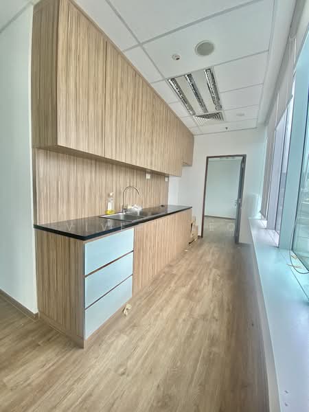 Havelock II, 2 Havelock Road, 1,087 sqft, Office For Rent, by Viveen Leo, 60074905 - Kitchen - CommercialGuru.com.sg