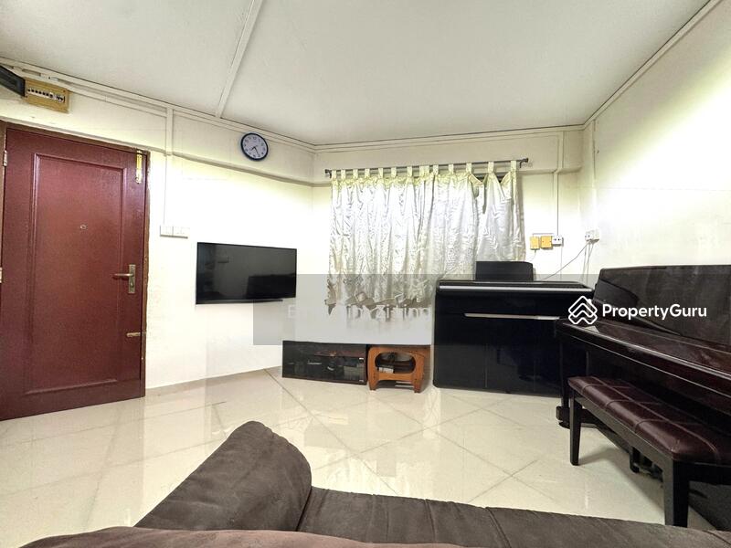For Sale - 212 Yishun Street 21