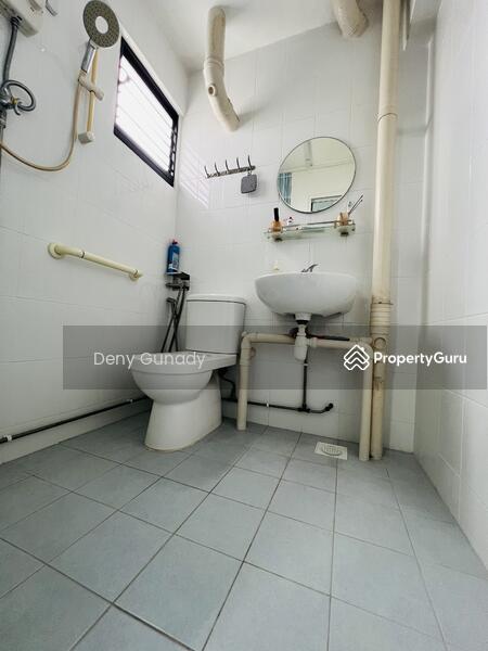 For Sale - 317 Hougang Avenue 7