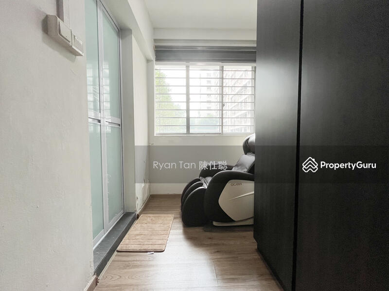 For Sale - 402 Serangoon Avenue 1