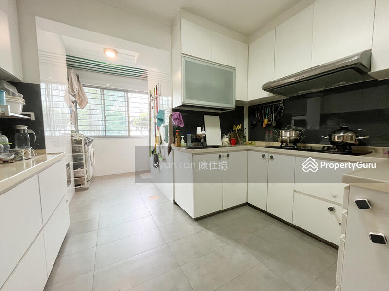 For Sale - 402 Serangoon Avenue 1