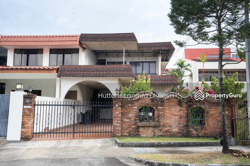 For Sale - 2 Sty Freehold Corner Terrace Walk to MRT @ $15xx PSF