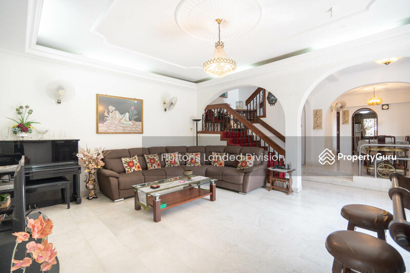 For Sale - 2 Sty Freehold Corner Terrace Walk to MRT @ $15xx PSF