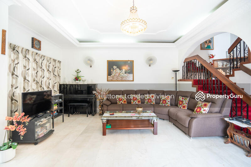 For Sale - 2 Sty Freehold Corner Terrace Walk to MRT @ $15xx PSF